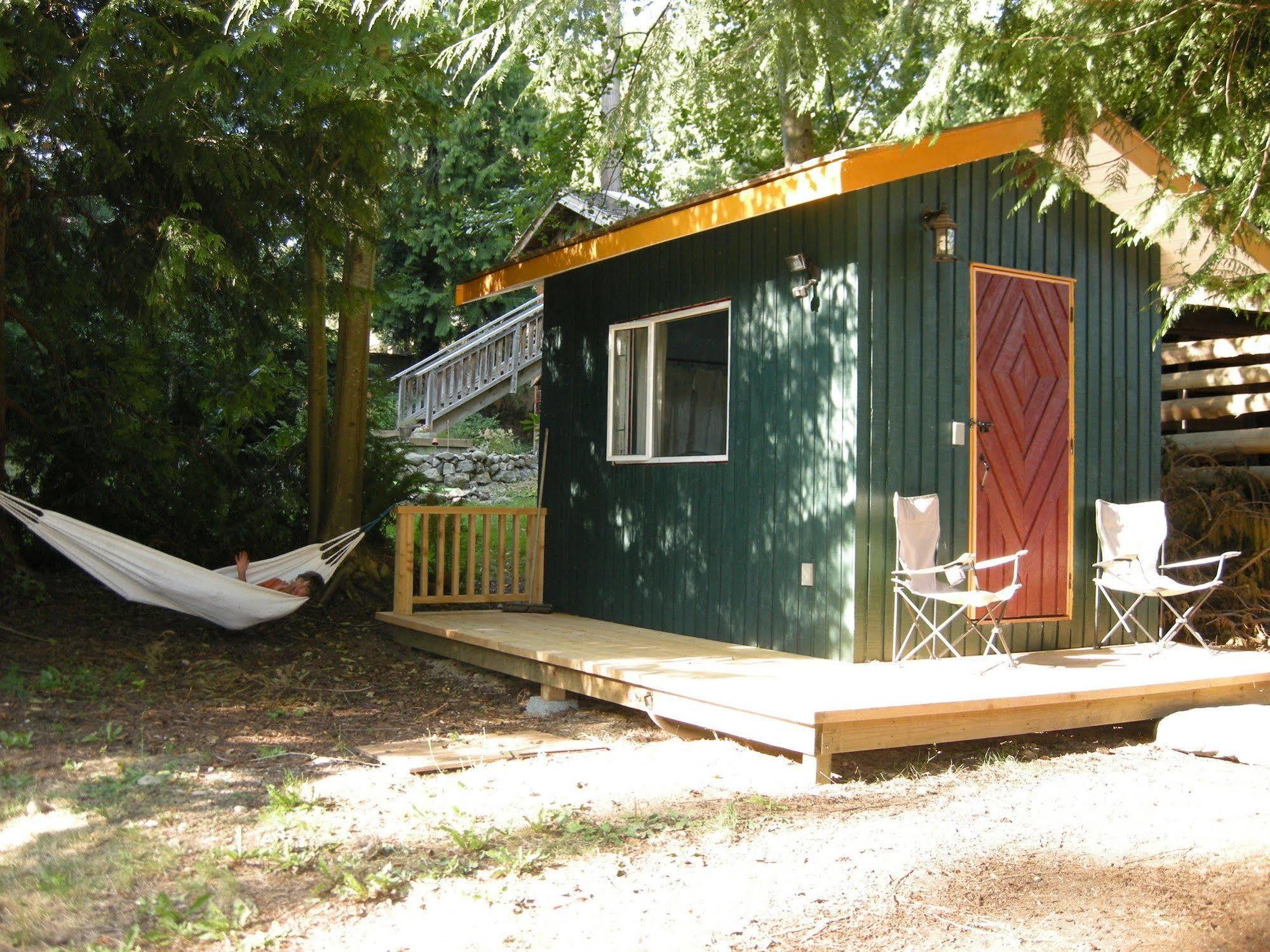 Up The Creek Backpacker'S Lodge Roberts Creek Buitenkant foto